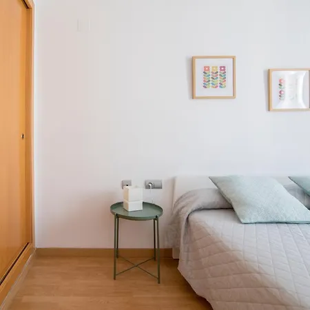Hogar Vera Apartments&bikes アパート