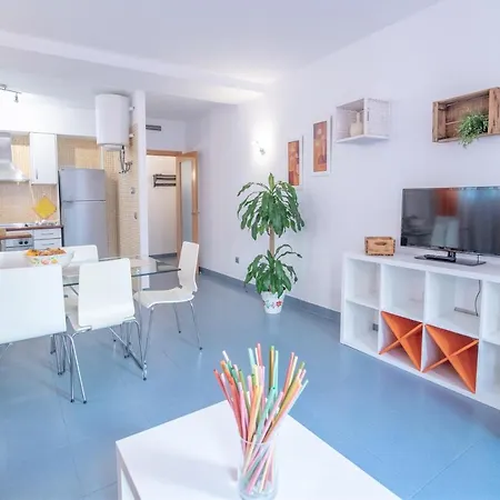 Hogar Vera Apartments&bikes アパート