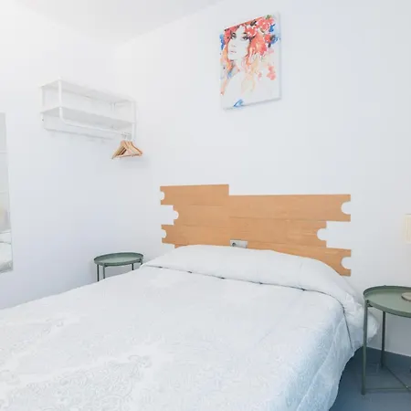 Hogar Vera Apartments&bikes アパート
