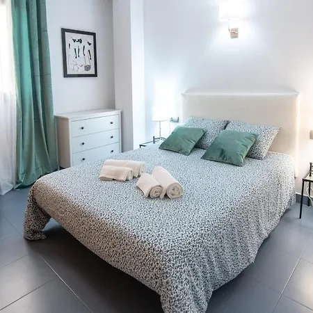 Hogar Vera Apartments&bikes アパート