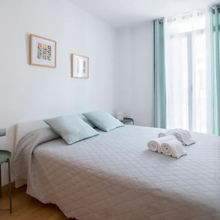 Hogar Vera Apartments&bikes * Valencia